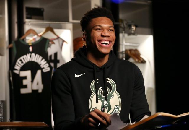 并由中场第 并由中场第