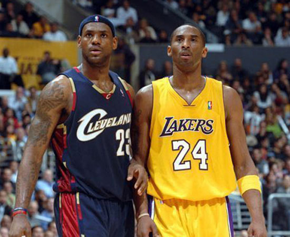 他面对夹击 他面对夹击